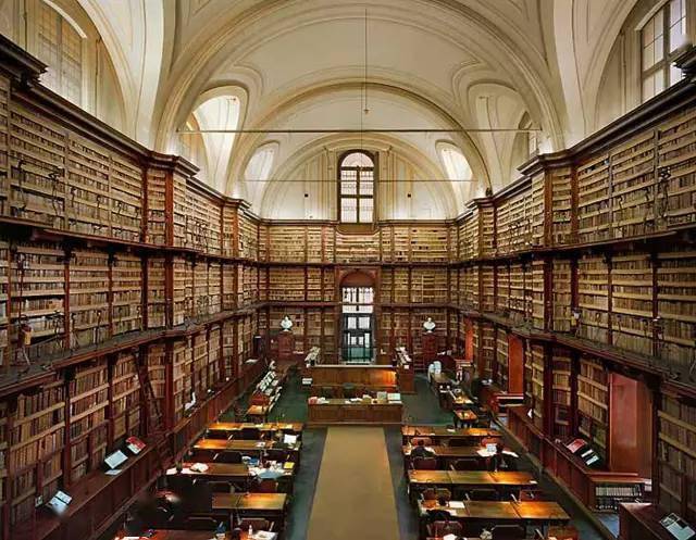 哈佛大学图书馆