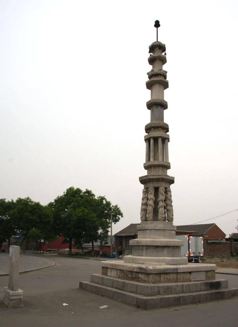 除了蓟州区之外,天津的宝坻区也保留了很多的辽代佛教遗存,金顶石幢是