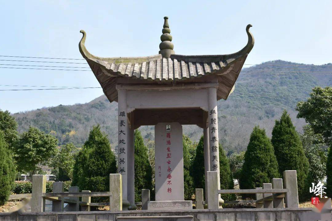 超长待机小长假来白峰寻一抹红色印记