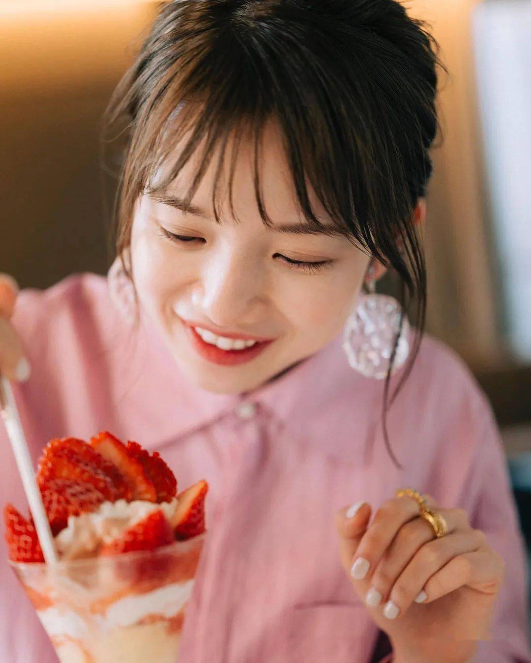 入秋的第一颗糖来自甜度100的弘中绫香