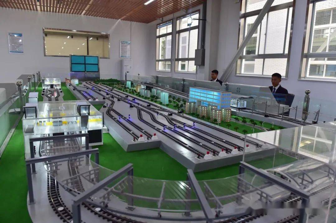 聚焦杨职│地铁杨凌职院站到了请上车