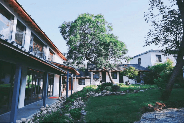 活动地点:四顶山居