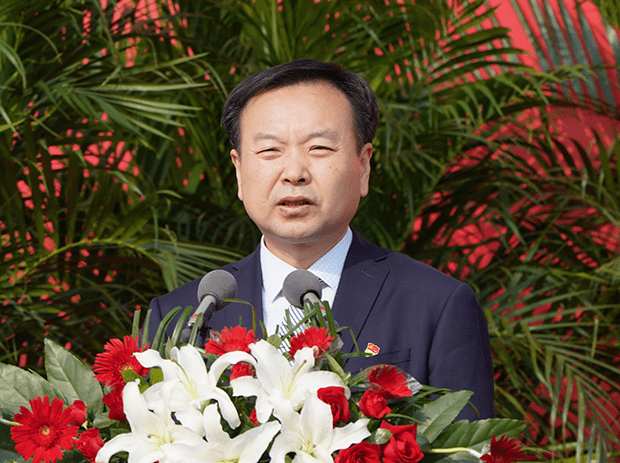 校领导陈建国,任文杰,郝红军,陈清江,王辉,雒保军,朱武凌,靳新峰