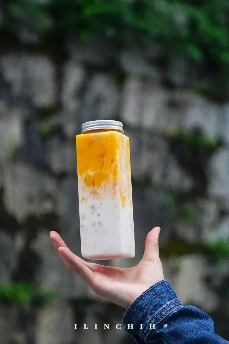 多肉芒芒甘露瓶 22元手作的奶冻奶香四溢,清凉爽滑,真的