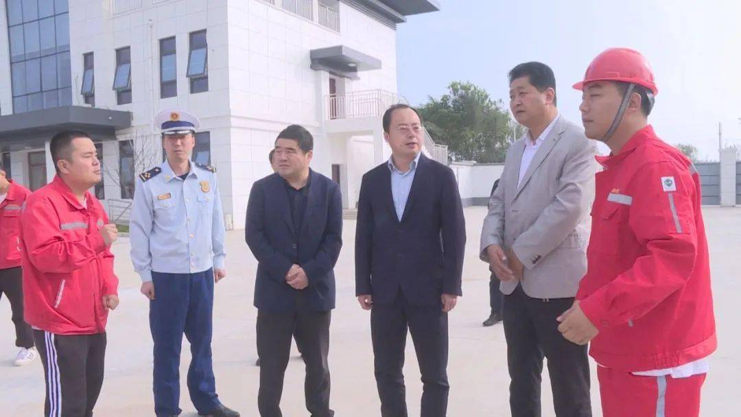 田峰兵先后检查了咸阳市天然气有限公司淳化分输站