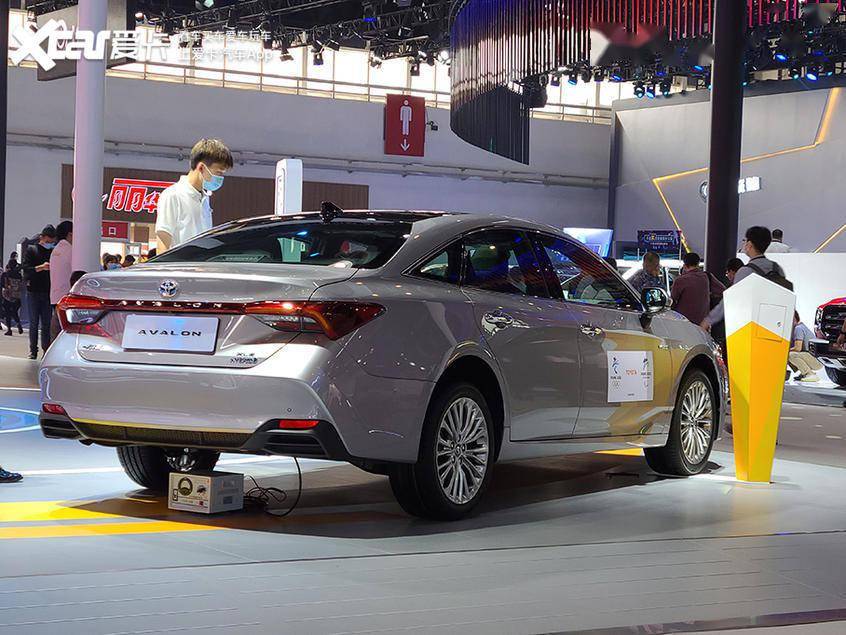 新增sport版是亮点 2021款一汽丰田亚洲龙亮相北京车展