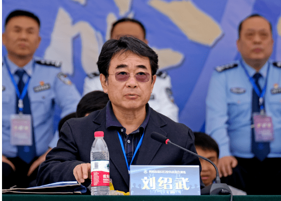 实战大练兵忠诚筑平安贵阳市举行保安行业实战综合演练