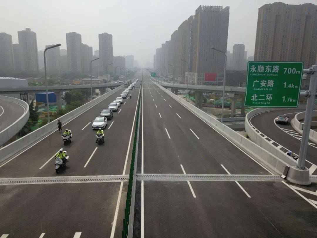昆明路高架桥及西南二环立交工程顺利通车