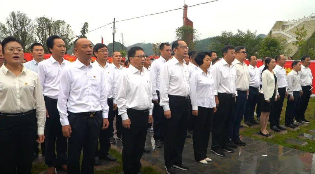 兴国县领导曾令峰,陈珉,黄敏,庄敏,灌阳县领导余桂兰,刘梦