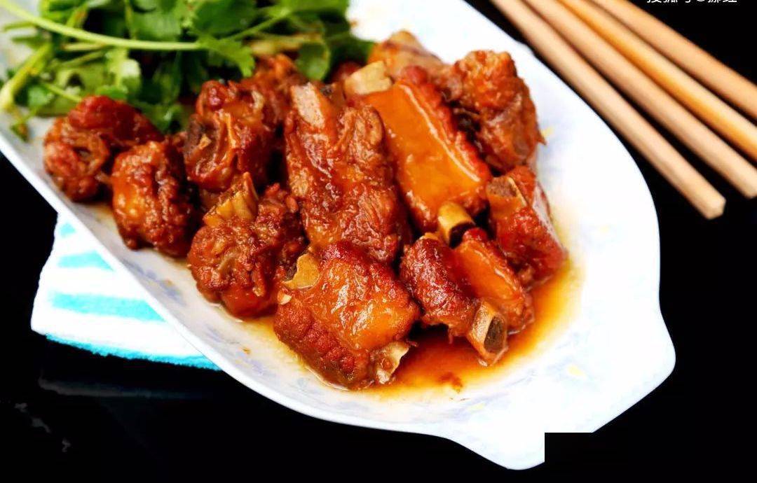 红烧排骨加勺它去腥又增香一滴汤不放过