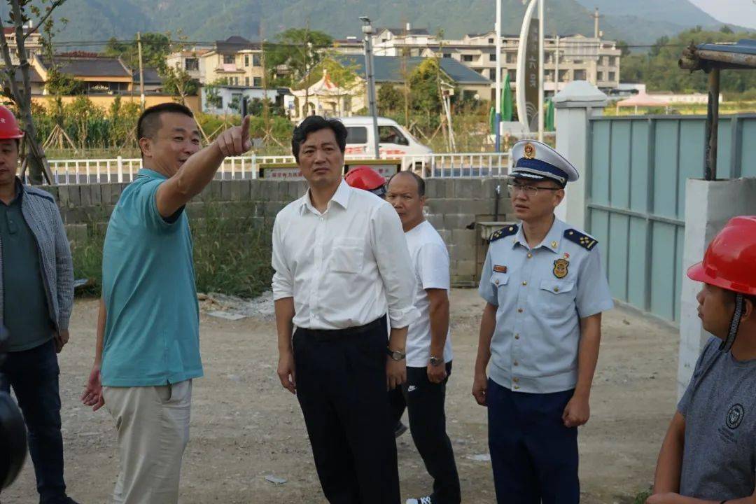 天台县委常委,常务副县长陈益军带队检查消防安全工作