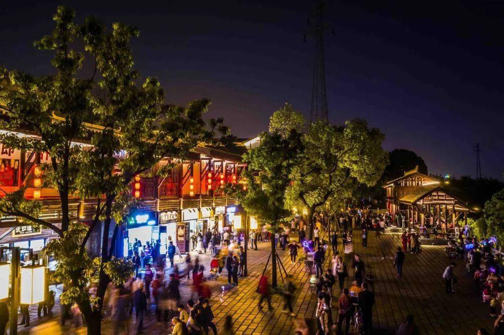 韶山市新天地步行街将上演喜迎国庆戏曲周暨文化惠民活动,韶山市文化