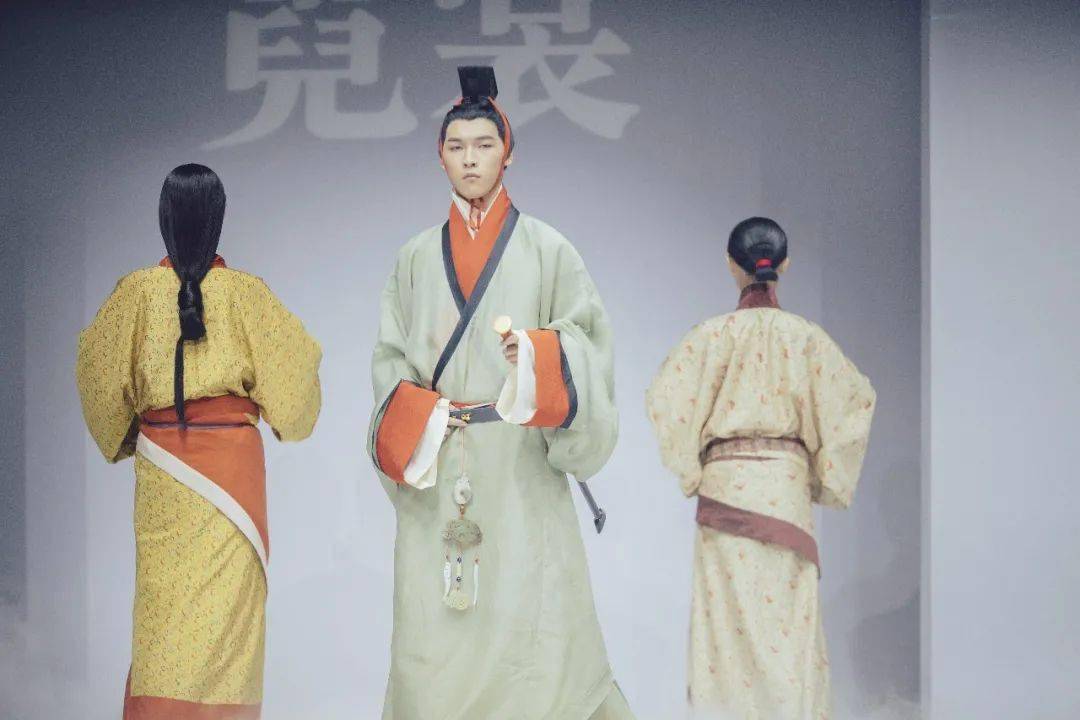 演绎千年美韵魅影这场博物馆大秀刷爆朋友圈