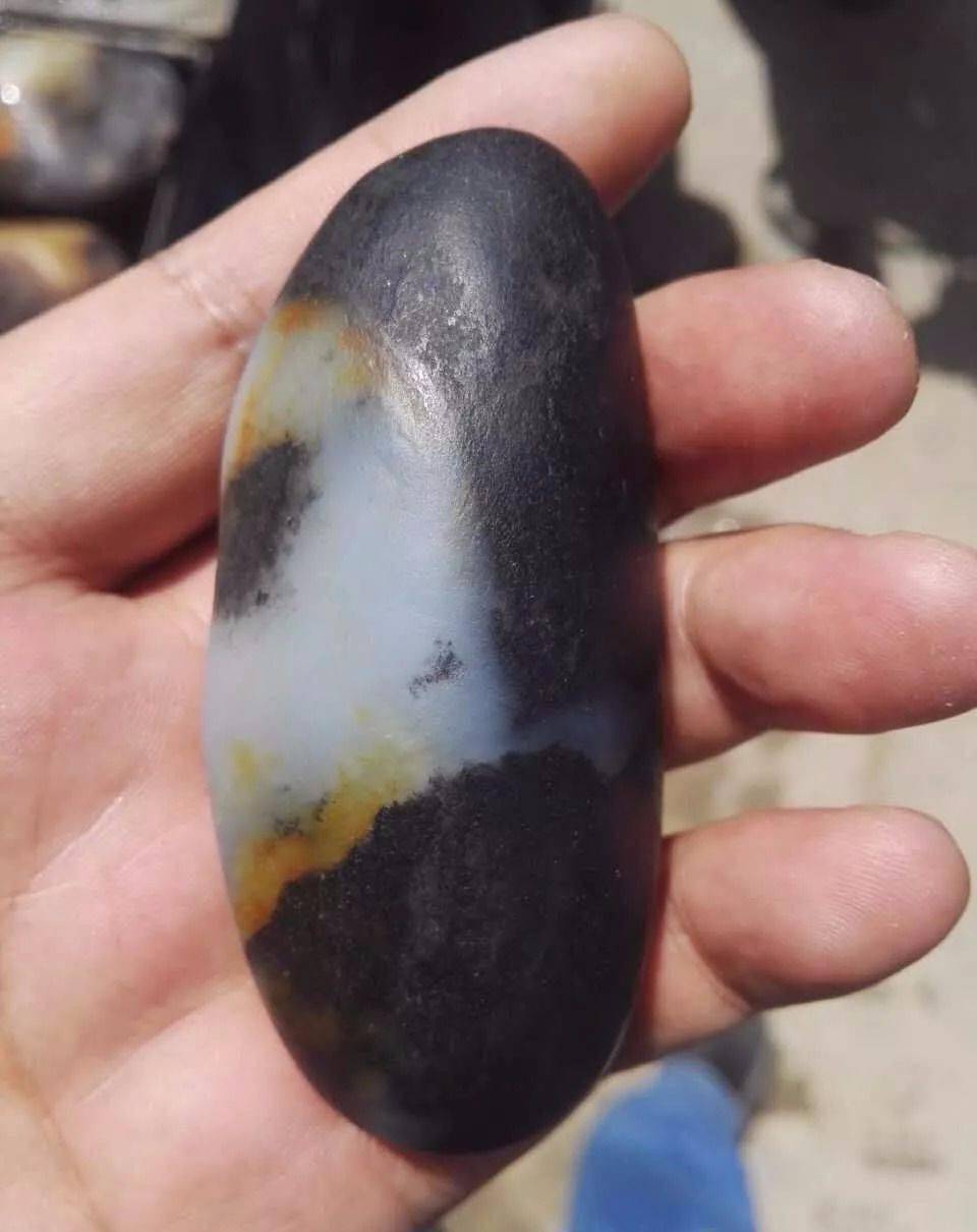 千年红皮万年黑籽料的红皮黑皮真有那么好