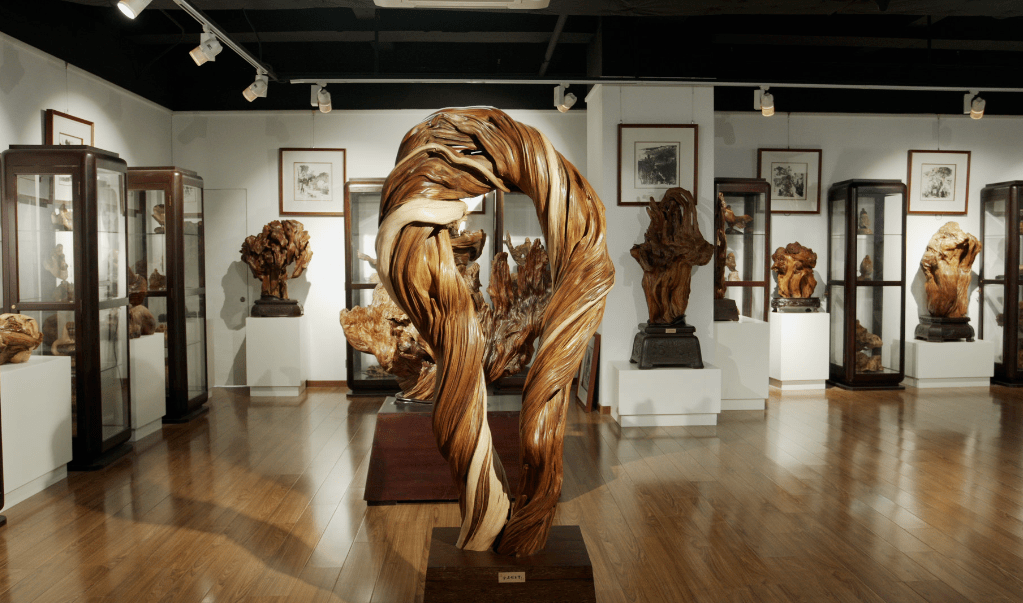 天韵奇石千姿百态走进青岛金石博物馆