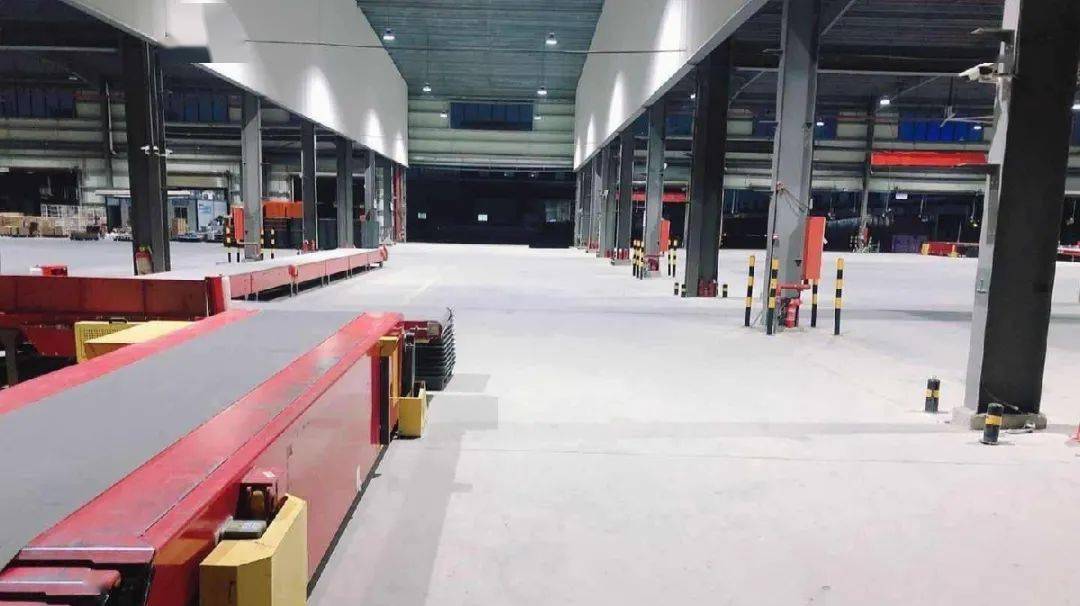 【顺丰快运中转场】入职奖1000元,无试用期,福州招聘130人,初中学历