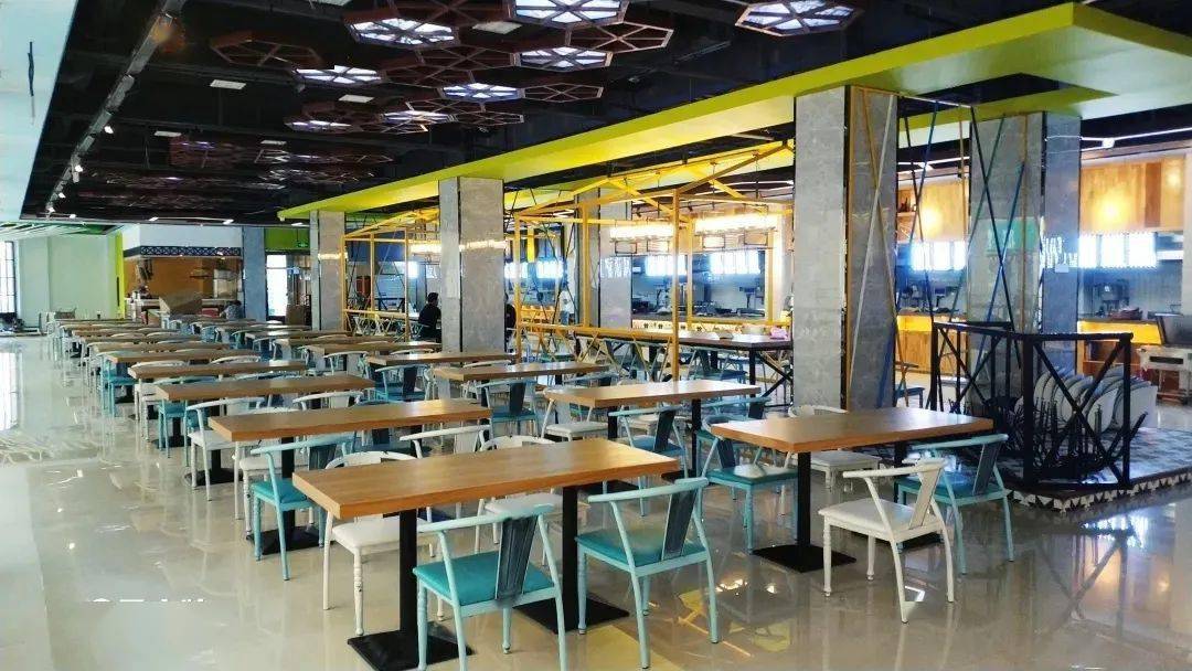 学长学姐告诉你,进了这些食堂会胖10斤!