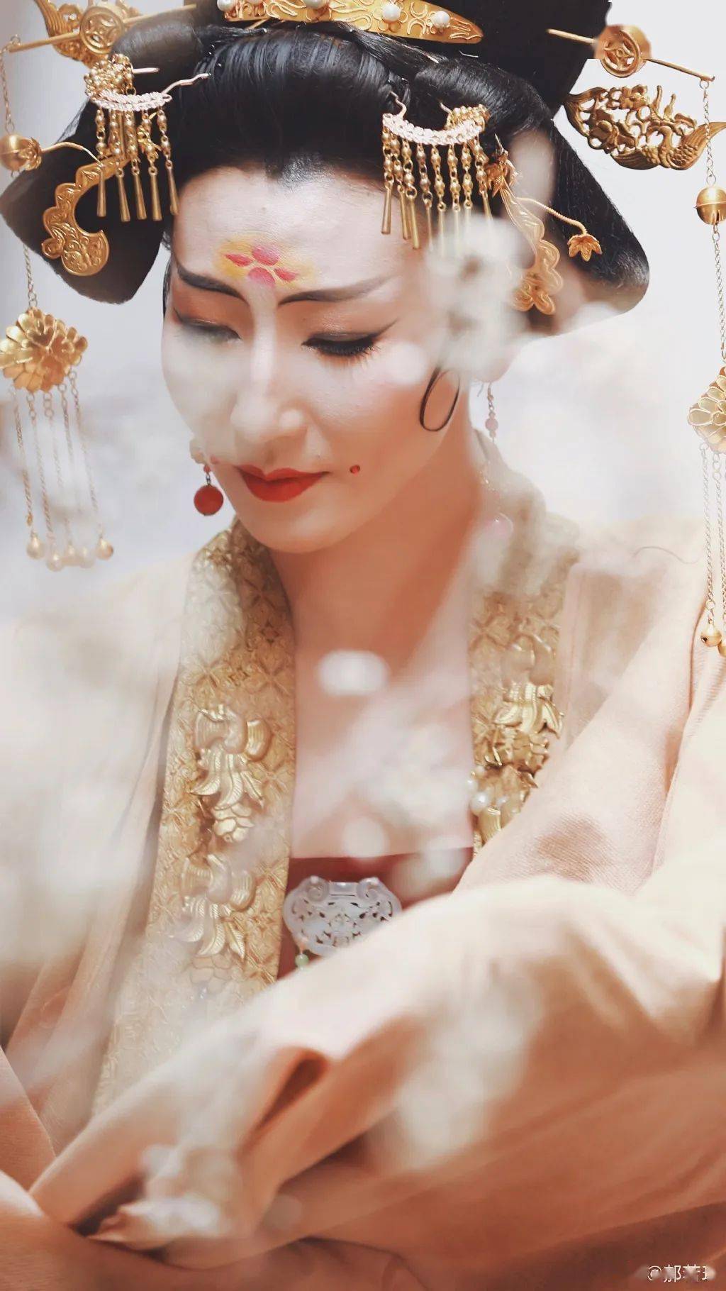 更新一组原版丽人行郝若琦的倾国倾城照