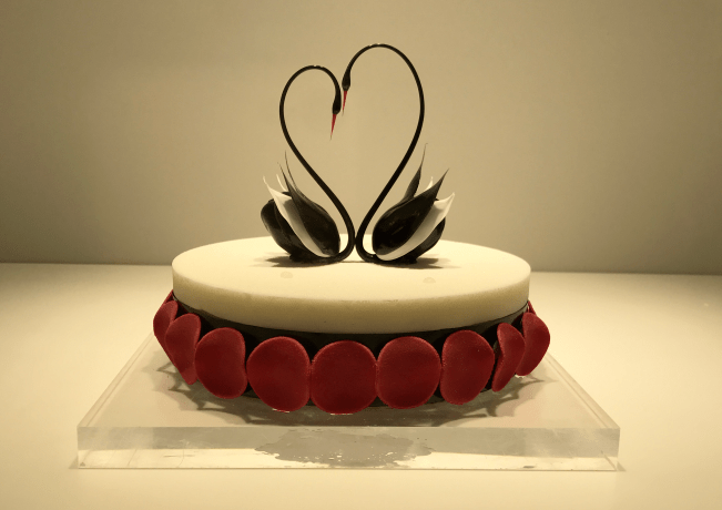罗红黑天鹅蛋糕图片