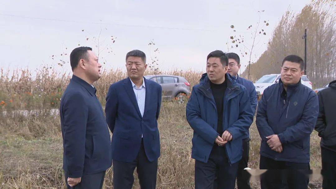 副市长来永见到我县调研指导秋收工作_李铁庆