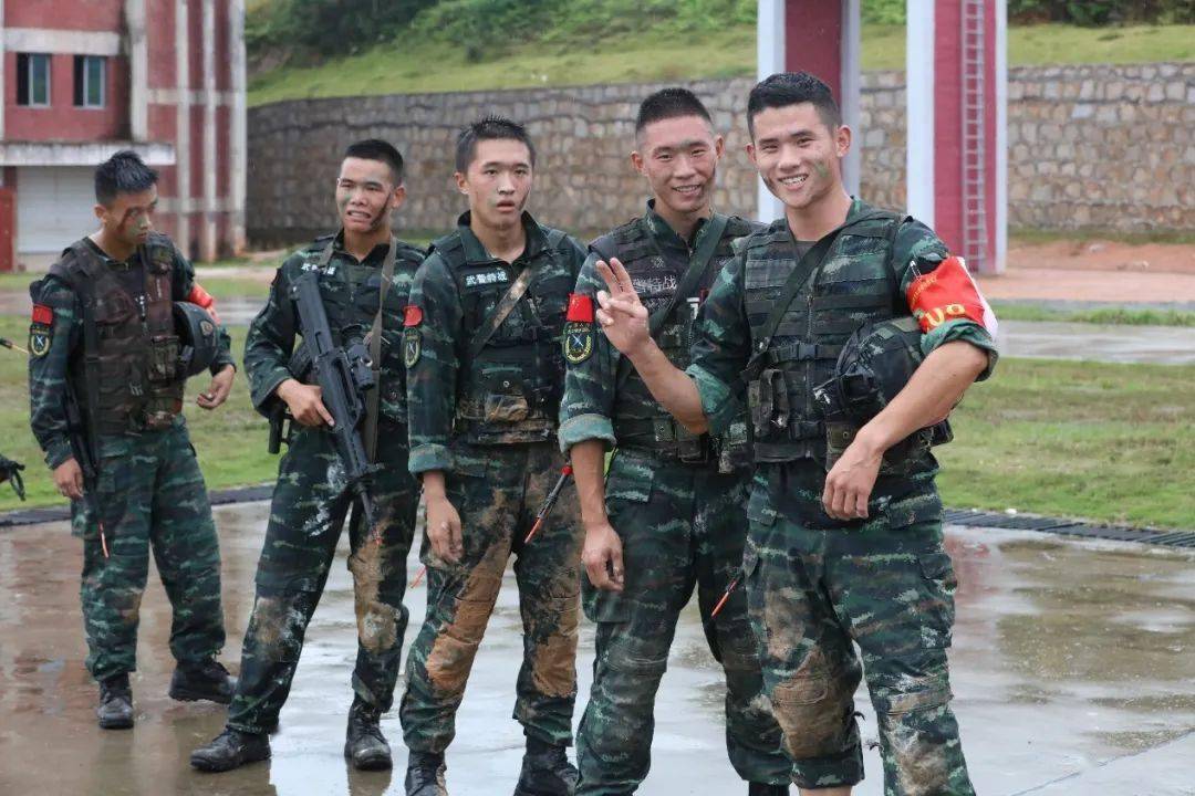 巅峰丨哼哈兄弟龙虎斗