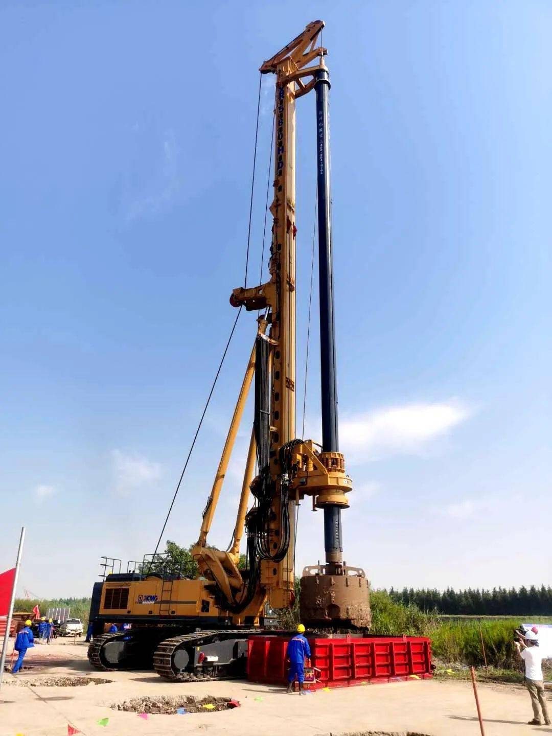 钻机试桩任务万众瞩目基础施工不容小觑常泰长江大桥创下3项世界第一