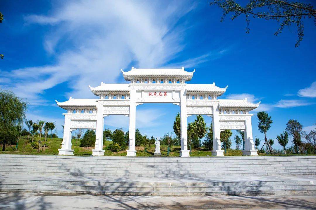 肃宁是远近闻名的状元之乡,这座占地面积达114亩的公园,以"自然生态"