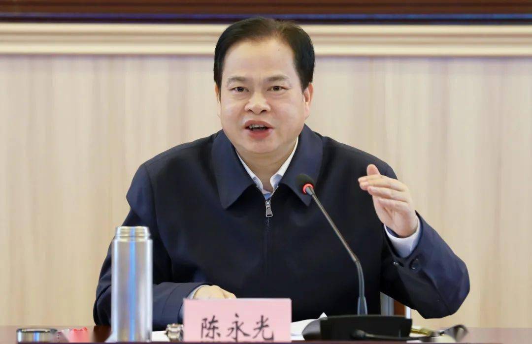 陈永光督查全国文明城市创建狠抓小区环境提升这一关键环节