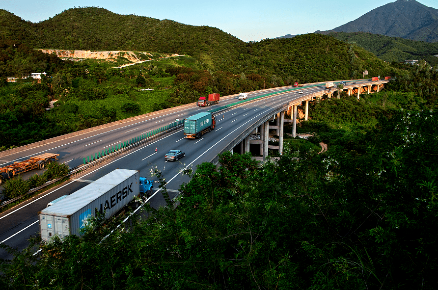 特区40年邓成刚无悔青春梦圆深高速