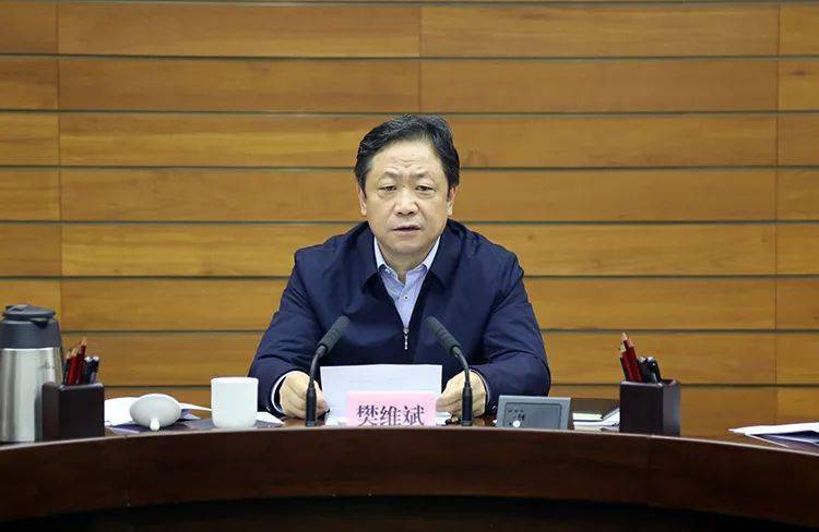 市委召开全体委员票决干部会议