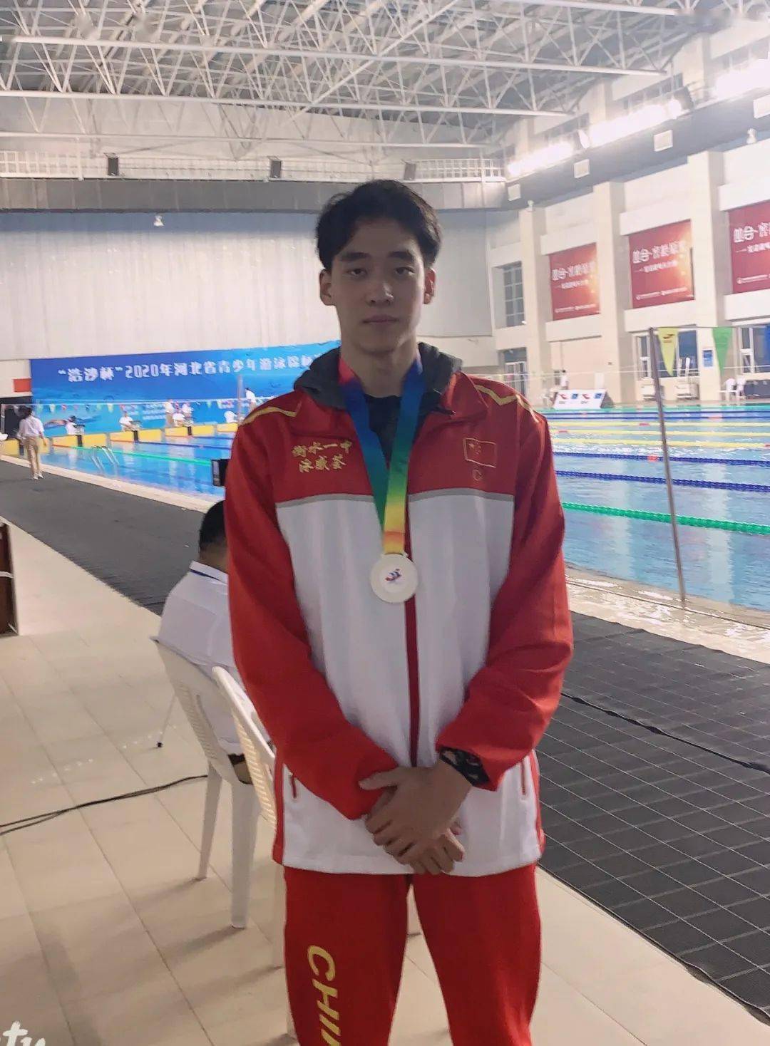 8金7银5铜衡水一中游泳队在省赛中大放异彩