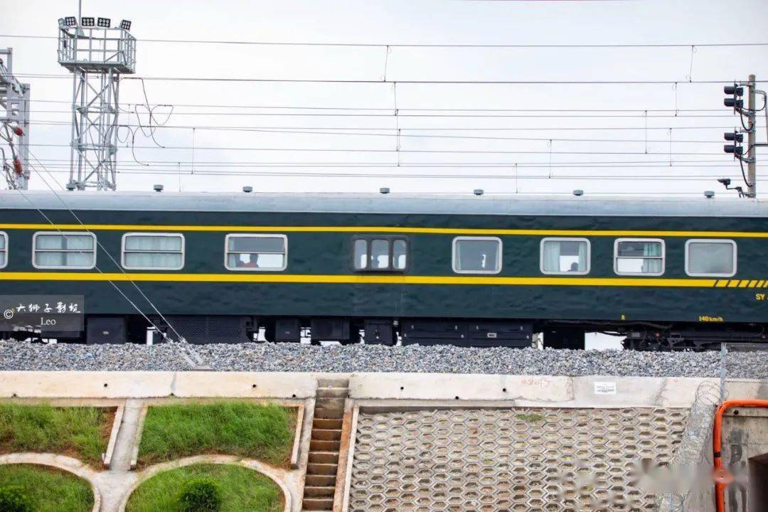 燃爆来了铁路平潭站开来客运和谐号动车组