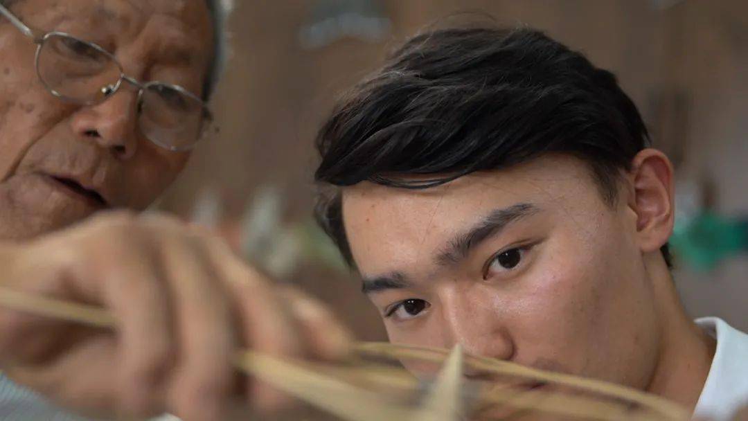 2020传承的力量中秋节篇精彩回顾昆明市第一中学滇派硬翅风筝