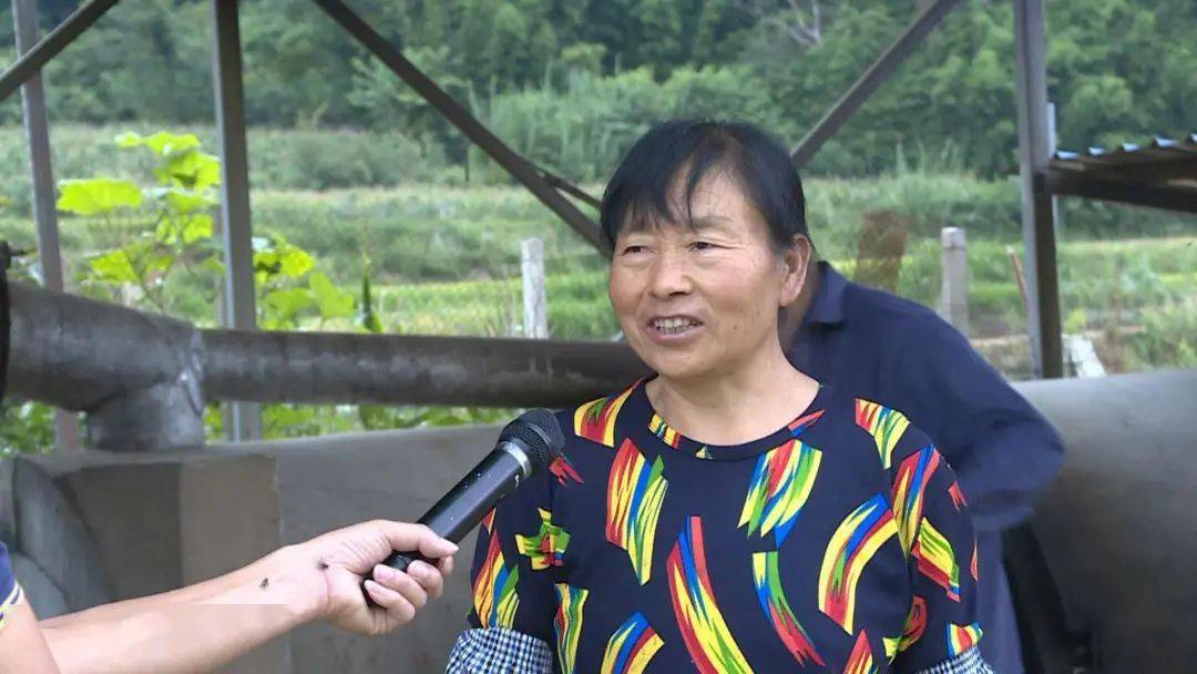 弥渡县红岩镇石虾村村民 龚存珍