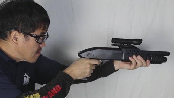 日本的霰弹bb枪,一测命中率瞬间尴尬,五米连打几十发都没中!
