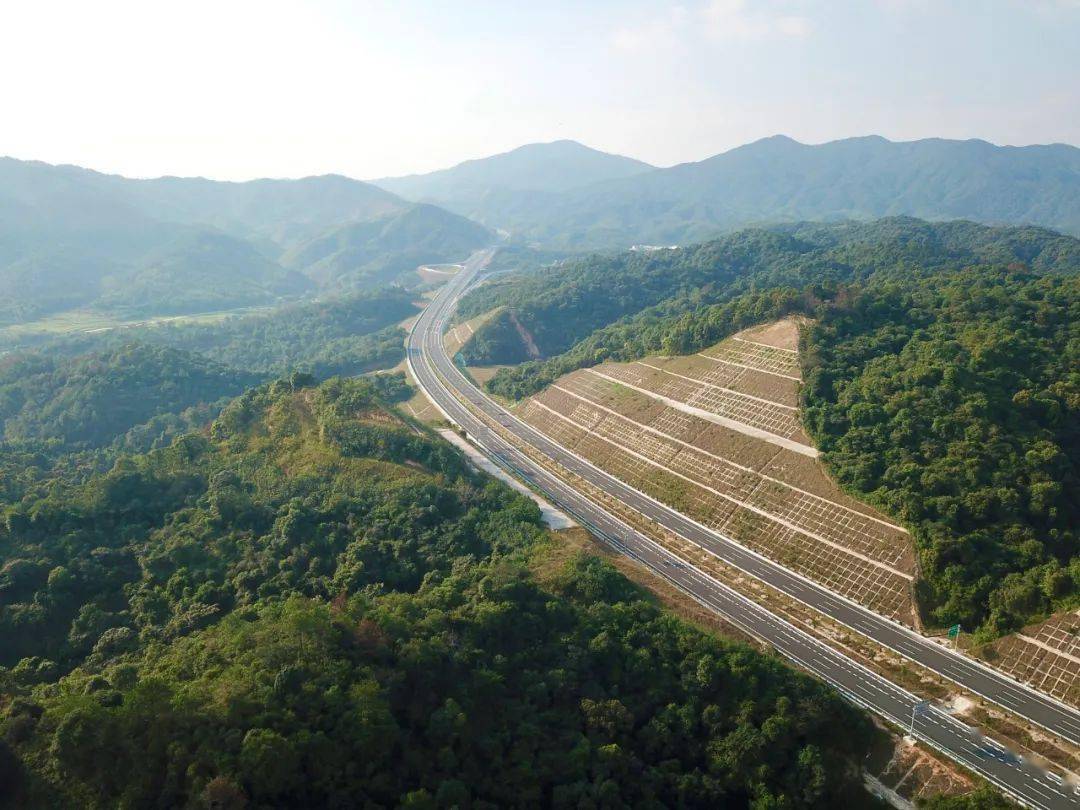 广东惠清高速公路全线通车珠三角生活圈再提速