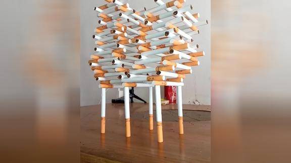 各类造型的香烟叠罗汉