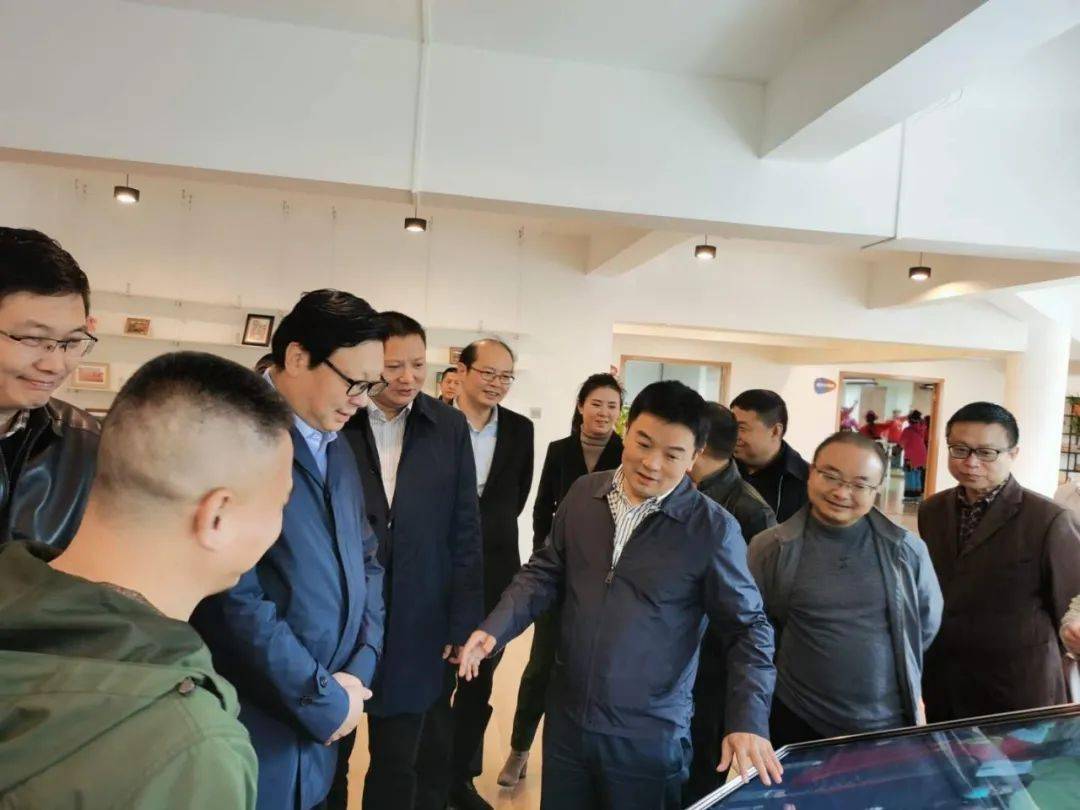 聚焦|四川省民宗委主任罗振华一行到抚琴街道西北街社区调研指导民族