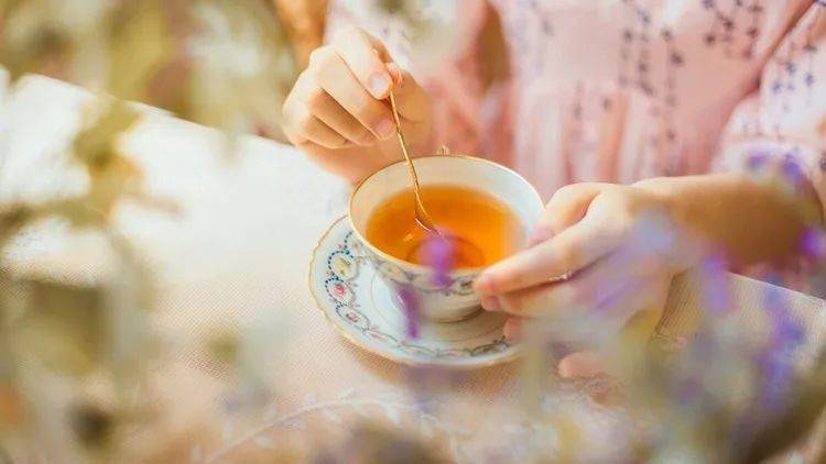 人淡如菊心素如简