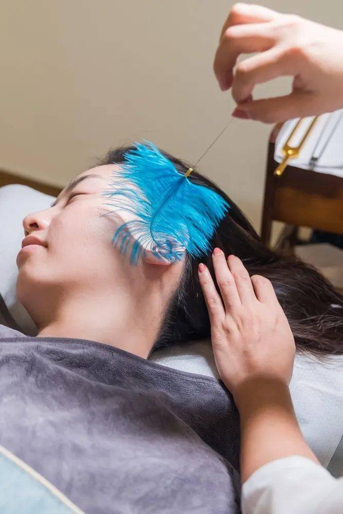 3 精致采耳 采时手经,手稳,心细,动作慢,深度到位 采