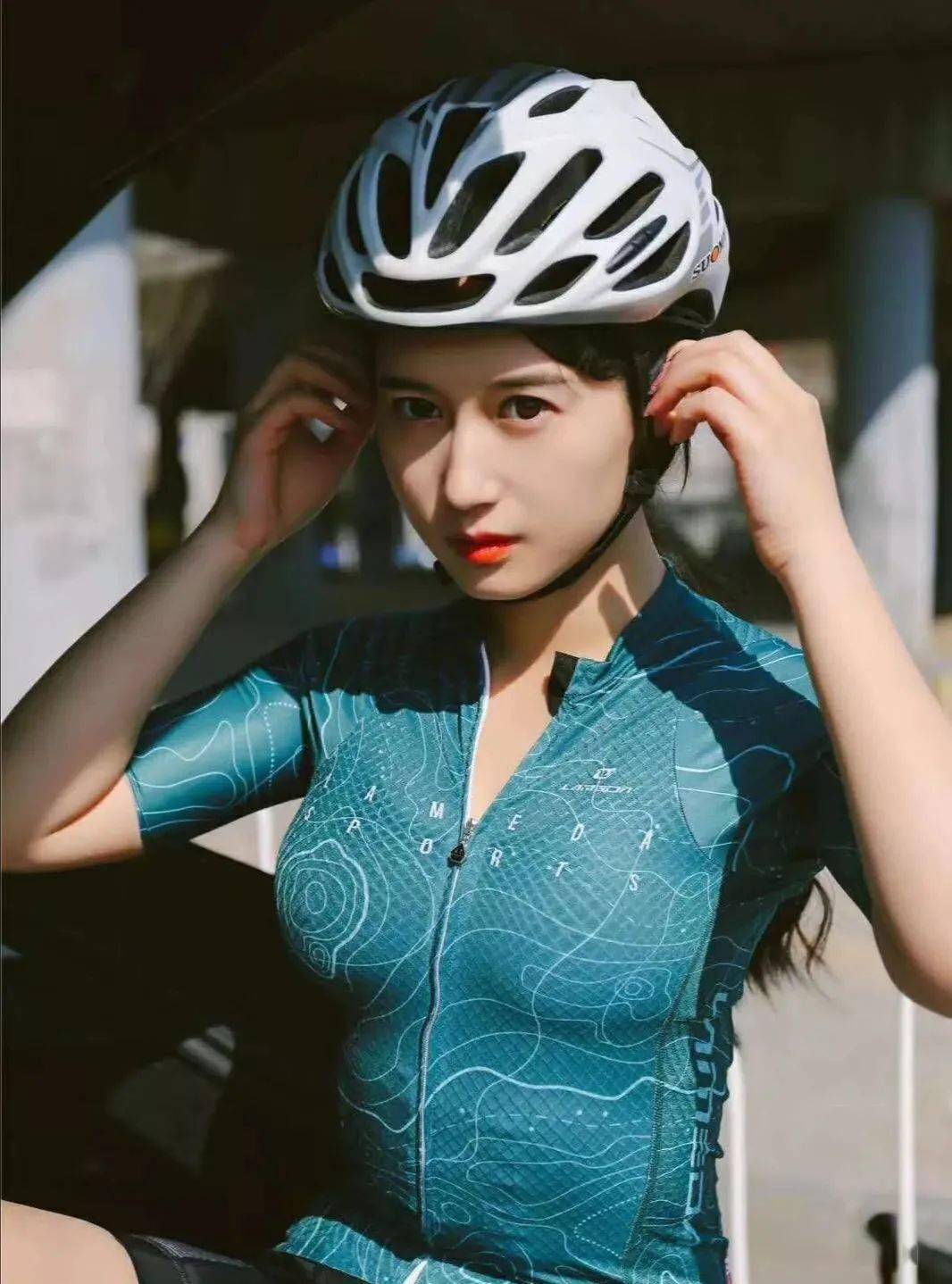 骑行小姐姐合集