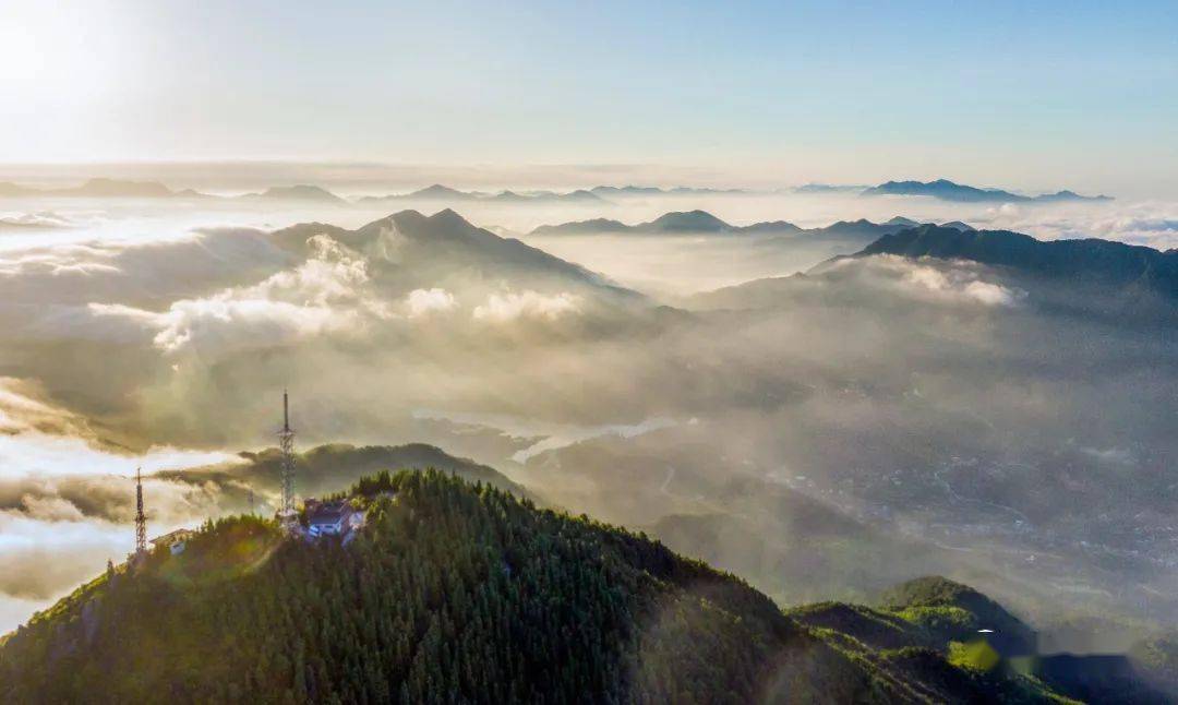 看云海观日出摄影师镜头下的永春天马山太震撼了