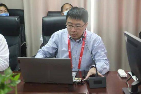 专家组组长徐东杰介绍中国心衰中心认证目的和现场核查要求