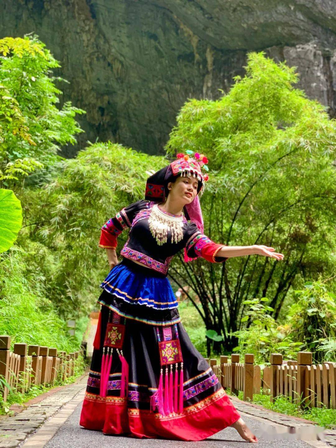巴马旅拍丨多彩民族文化,魅力瑶族风情_手机搜狐网