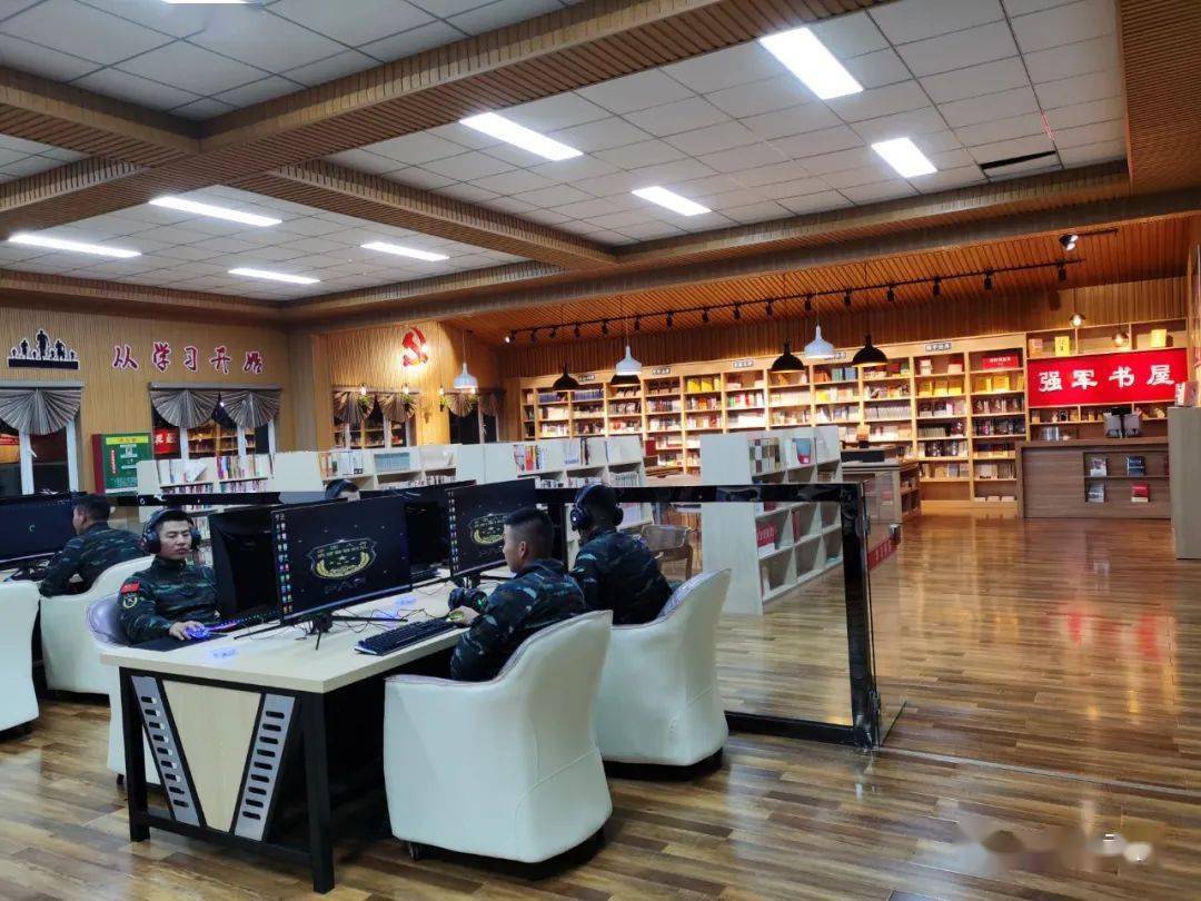 运动健身区运动健身区是官兵进行体育锻炼和强身健体的场所,分运动和