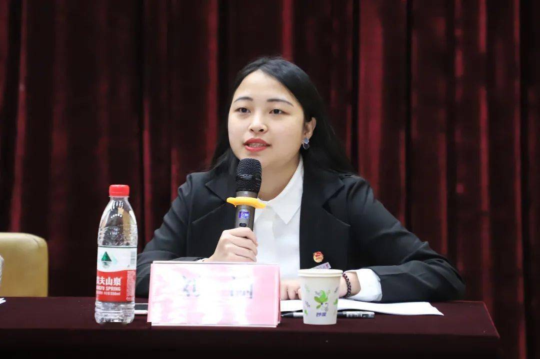 经民主选举,不记名公开投票,选举产生刘涵,夏倩禧等第十一次学生代表