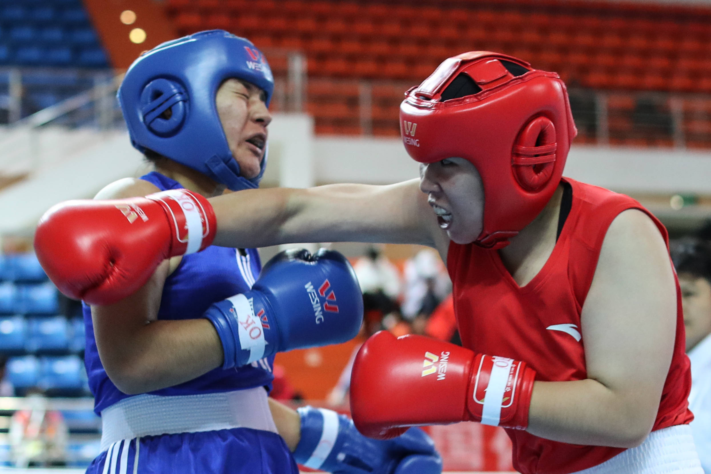 拳击全国女子锦标赛朱晓琳晋级决赛