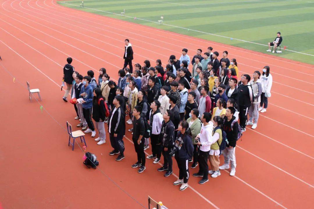 图文视频精神抖擞斗志昂扬淮南二中第51届田径运动会第二比赛日