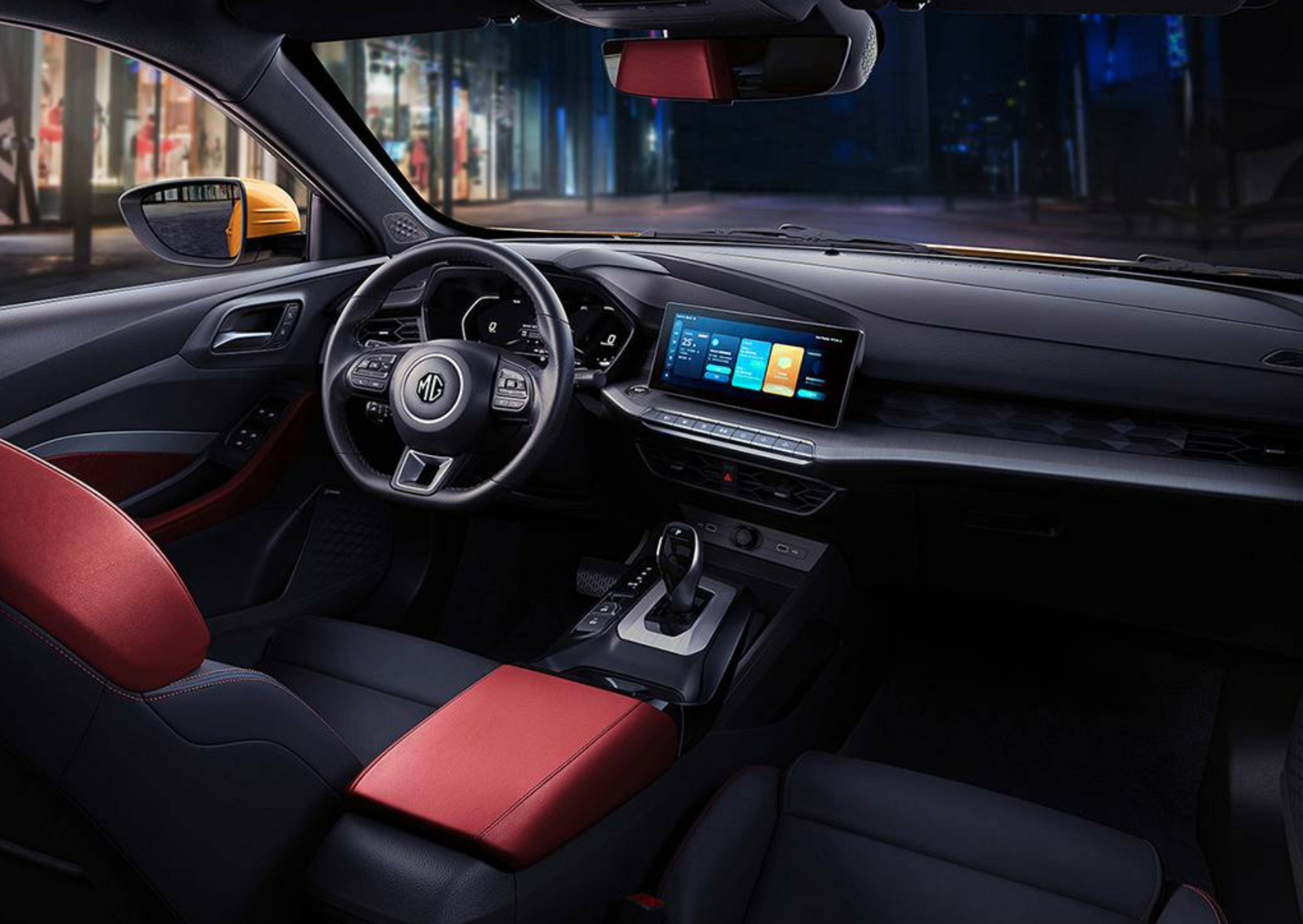 内饰设计鸭尾式的尾部设计将整车的运动质感进一步升华,爪牙般的尾灯