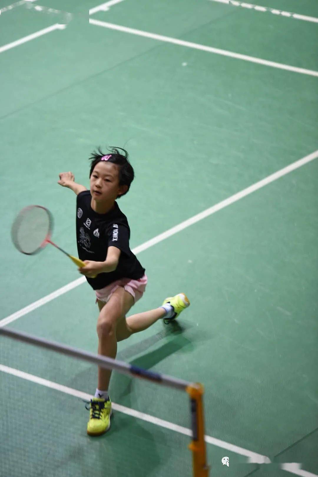 这是一个无比正确的选择:张锐逐渐在同龄人中展现出了过人的羽毛球天